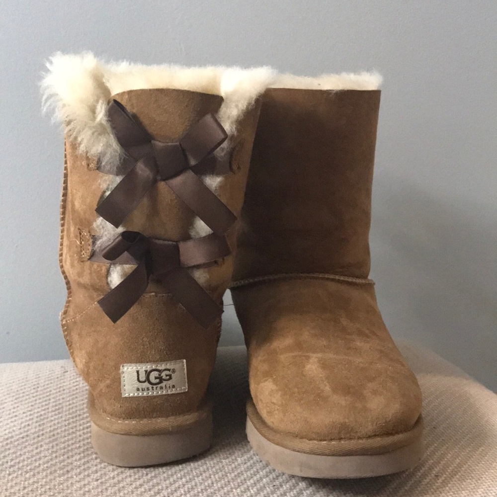 Ugg boots with bows